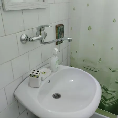 Cyclo Pinki Apartman *